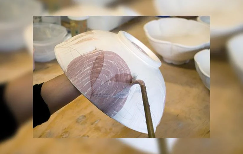 لعاب روی سفال