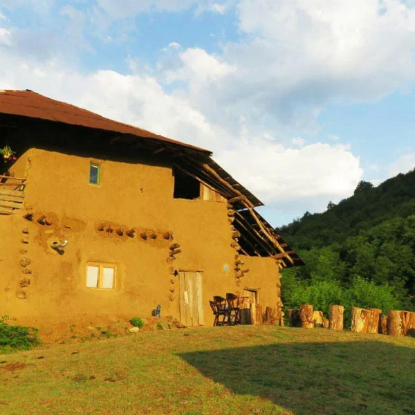 رزرو اقامتگاه بوم گردی پیله بابا رشت (7) رزرو اقامتگاه بوم گردی پیله بابا رشت